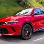 El Dodge Hornet 2024, en su versión híbrida enchufable R/T, tiene un precio inicial de $42,995 y ofrece un financiamiento con 0% TAE durante 72 meses. Este vehículo híbrido enchufable cuenta con una autonomía eléctrica de hasta 33 millas, lo que lo hace perfecto para desplazamientos urbanos. Además, incorpora características como tracción total, control de crucero adaptativo y un diseño deportivo, lo que le da una excelente combinación de rendimiento y eficiencia.

Destacado: Potencia híbrida, tracción total y un diseño deportivo a un precio accesible.