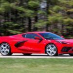 Con motor central, 490 CV y un diseño espectacular, el Corvette parece una ganga comparado con superdeportivos europeos. Pero sus acabados interiores y ciertos problemas de fiabilidad lo hacen menos recomendable de lo que aparenta. Mucha potencia, pero no tanta calidad en los detalles.
