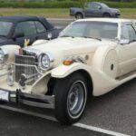 El Zimmer Golden Spirit parecía sacado de otra época: un coche moderno por dentro, pero con la estética de los años 30. Lanzado en los 80 y basado en un Ford Mustang, su éxito inicial llevó a que se construyeran más de 1.000 unidades. Posteriormente, la marca lo relanzó con base en un Lincoln Town Car, llegando a montar motores V8 de hasta 662 CV. Su estilo barroco y extravagante lo hace inconfundible, aunque hoy muchos lo consideren un “lujo kitsch” sobre ruedas.