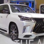 El Lexus LX 570, un SUV de lujo, ha sido retirado debido a un peligro de incendio causado por un sensor defectuoso en el cinturón de seguridad. Este sensor podría malfuncionar y provocar un cortocircuito eléctrico, lo que aumenta el riesgo de incendio en el vehículo. Los propietarios de estos vehículos deben tomar medidas urgentes para reparar el sensor defectuoso y así garantizar su seguridad.

La tecnología avanzada de los vehículos de lujo, como los sensores de los cinturones de seguridad, también puede ser susceptible a fallos que comprometan la seguridad de los ocupantes.