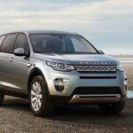Si bien estamos en 2025, el Land Rover Discovery Sport 2016 sigue siendo una opción popular de segunda mano. Sin embargo, U.S. News & World Report lo ha clasificado entre los coches más poco fiables en su lista de 2025, con una puntuación de fiabilidad prevista de solo 57 sobre 100.

Este vehículo presenta problemas de fiabilidad a largo plazo, especialmente en su rendimiento en carretera y sus sistemas mecánicos. Además, los problemas con la suspensión y la transmisión pueden llevar a reparaciones costosas. Para quienes busquen un vehículo robusto, es mejor evitar el modelo de 2016.