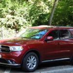 Con un interior espacioso y motores potentes, el Dodge Durango podría parecer ideal para una familia de vacaciones. Sin embargo, su precio elevado de adquisición, su alta depreciación y un consumo muy por encima de la media lo convierten en una apuesta poco rentable para las empresas de alquiler, que priorizan costes operativos bajos.