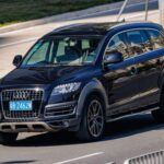 El Audi Q7 es un SUV de lujo que no solo ofrece un diseño impresionante, sino que también se destaca por su fiabilidad mecánica. Aunque podría parecer que un SUV de lujo sería costoso de mantener, el Q7 ha demostrado ser relativamente fácil de mantener, lo que ha ganado la confianza de los mecánicos.

El motor y la transmisión del Q7 están bien diseñados, lo que contribuye a su rendimiento general y longevidad. Es un SUV que combina estilo y sustancia, ofreciendo lujo sin los altos costos de mantenimiento que suelen asociarse con los vehículos premium.