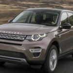 Dentro del mercado de ocasión, el Land Rover Discovery Sport 2016 es uno de los modelos menos recomendados. U.S. News & World Report lo incluye en su lista de coches poco fiables de 2025, con una puntuación de 57 sobre 100 en fiabilidad prevista. A ello se suma un rendimiento en carretera que no resulta tan pulido como el de otros SUV premium, lo que lo convierte en una opción poco atractiva incluso como vehículo de segunda mano.