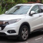 El Honda HR-V 2019 es un SUV subcompacto que logra 30 mpg combinados con su motor 1.8 litros y CVT. Su diseño compacto no sacrifica versatilidad gracias al sistema 