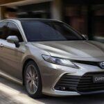 Total de accidentes mortales (2014-2018): 4.734

Ocupantes muertos por vehículo en accidente mortal: 0,59

Ventas unitarias 2018: 343.439

El Toyota Camry es otro sedán de gran venta que, a pesar de su buena reputación, figura en esta lista. Si bien tiene un número ligeramente menor de muertes por accidente mortal que el Honda Accord, con 0,59 muertes por vehículo, aún sigue siendo uno de los sedanes con más accidentes fatales. Entre 2017 y 2019, el Camry fue el modelo con más accidentes mortales en Massachusetts, lo que refuerza la idea de que, aunque sea un modelo familiar confiable, también presenta riesgos en la carretera debido a su popularidad y el comportamiento del conductor.
