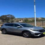 Honda es una marca conocida por su fiabilidad, lo que suele garantizar un buen valor de reventa. Sin embargo, modelos menos populares, como los sedanes y algunos híbridos, pierden valor rápidamente en el mercado de segunda mano. Los compradores prefieren modelos más demandados como el Civic o el CR-V, lo que deja atrás a otros vehículos que no gozan de la misma popularidad. Si estás considerando un Honda, asegúrate de que sea uno de los modelos con una mayor demanda para asegurar una mejor reventa.