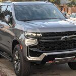 El Chevrolet Tahoe es conocido por su impresionante capacidad de remolque y sus robustas opciones de motor. El modelo 2020 cuenta con un interior espacioso y una serie de comodidades modernas, lo que lo convierte en una opción versátil para quienes necesitan potencia y confort.

Los mecánicos recomiendan el Tahoe por su durabilidad y su sólido rendimiento. Su capacidad para manejar cargas pesadas y terrenos difíciles lo convierte en una opción favorita para aquellos que requieren un SUV resistente. Con su atractivo rudo y sus características prácticas, el Tahoe sigue siendo una referencia en el segmento de SUVs grandes.

Destacado: Capacidad de remolque superior, motor robusto y versatilidad para trabajos duros.