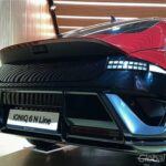 El Ioniq 6 también mejora la seguridad activa con su paquete ADAS, que ahora incluye nuevas funciones como Pedal Misuse Safety Assist, que evita posibles accidentes por un uso incorrecto del acelerador, y Lane Keeping Assist 2, que ofrece un control más preciso para mantener el vehículo dentro de su carril. Además, el Driver Monitoring System asegura que el conductor esté atento en todo momento, incluso monitorizando signos de fatiga.