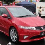 Los Honda Civic de octava generación (2006–2009) han presentado bloques de motor agrietados, provocando fugas de refrigerante y fallos completos del motor. A pesar de la fama de fiabilidad de Honda, los propietarios de estos modelos se enfrentaron a reparaciones caras y, en algunos casos, a reemplazos de motor completos bajo extensión de garantía.