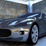 Maserati: el lujo italiano en crisis

El caso de Maserati es paradigmático: en 2024 sus ventas mundiales se desplomaron un 57%, y el mercado estadounidense, antes su mina de oro, ahora es un dolor de cabeza. Todos sus coches llegan importados de Italia, lo que eleva los precios un 25% por efecto de los aranceles. Con rivales de lujo locales más competitivos y un retraso preocupante en el lanzamiento de eléctricos, algunos expertos creen que Stellantis podría vender la marca o incluso cerrarla.