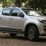 La Jeep Gladiator Rubicon combina lo mejor de dos mundos: la utilidad de una pickup con el ADN todoterreno de Jeep. Con un avanzado sistema 4x4, ejes reforzados y suspensión específica, esta camioneta es una de las más robustas para enfrentar rutas extremas.