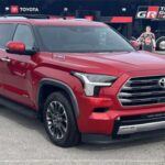 Finalmente, el Toyota Sequoia 2WD, aunque mejora respecto a su versión AWD, sigue estando muy por debajo de los estándares de eficiencia que ofrecen otros vehículos de este tipo. Con un estimado de 22 mpg combinados, sigue siendo una opción ineficiente en comparación con los crossover más compactos. A pesar de esto, sigue siendo una opción sólida para quienes necesiten un SUV con tercera fila para la familia, aunque deben estar dispuestos a pagar más por los costos de combustible.
