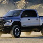 Total de accidentes mortales (2014-2018): 5.897

Ocupantes muertos por vehículo en accidente mortal: 0,43

Ventas unitarias 2018: 536.980

Aunque la RAM Pickup (anteriormente Dodge RAM) tiene un número alto de accidentes mortales, sorprendentemente presenta el número más bajo de muertes por ocupante en la lista, con 0,43 muertes por vehículo. A pesar de esto, su presencia en estados como Alaska, Idaho y Oregón es destacada. Su tamaño y potencia, junto con la naturaleza de los accidentes en caminos rurales o con malas condiciones meteorológicas, hacen que este modelo sea una opción peligrosa para quienes no están familiarizados con vehículos grandes.