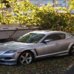 Quizás el más atractivo de esta lista en términos de diseño, el Mazda RX-8 se arruinó por su famoso motor rotativo. Aunque innovador, los problemas de durabilidad, especialmente con el desgaste de los sellos, destruyeron su reputación. Lo que podía haber sido un icono japonés en EE.UU. terminó siendo un modelo problemático.
