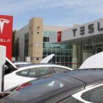 Algunos propietarios han reportado defectos de fabricación, desde detalles cosméticos hasta problemas mecánicos más serios. Estos inconvenientes reducen la satisfacción de poseer un Tesla y a menudo requieren múltiples visitas al servicio técnico para solucionarlos.