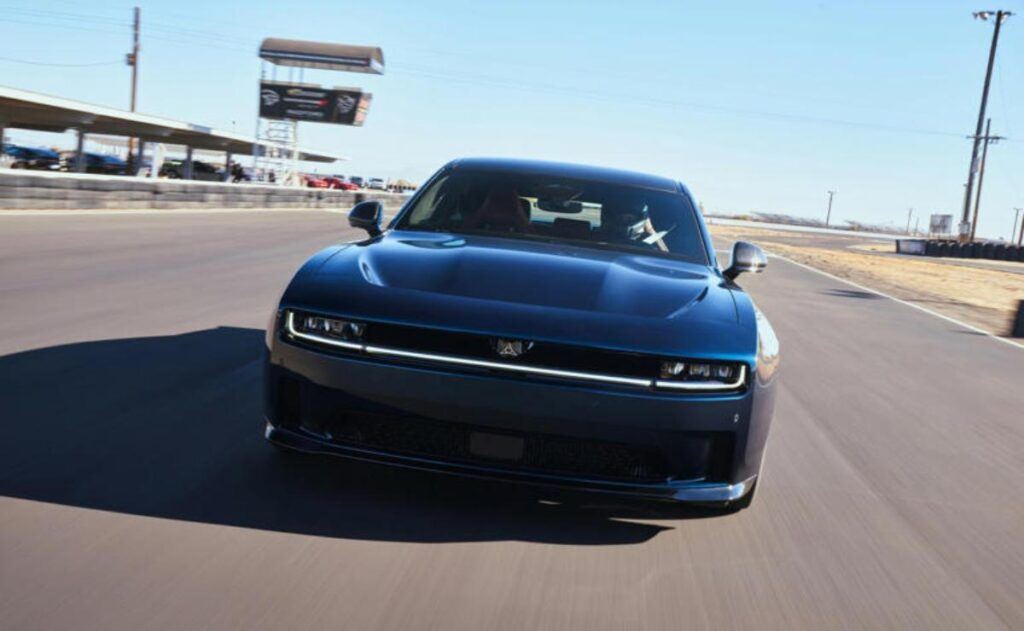 Nadie quiere el Dodge Charger EV: la marca se ve obligada a bajar su precio en 2026.