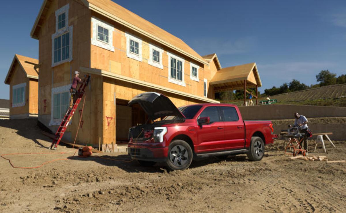 Ford presenta agresivas ofertas de arrendamiento para la F-150 Lightning 2025 en septiembre.