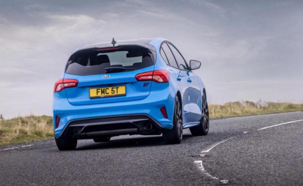 El Ford Focus podría regresar en 2027 como SUV: un crossover híbrido y eléctrico.