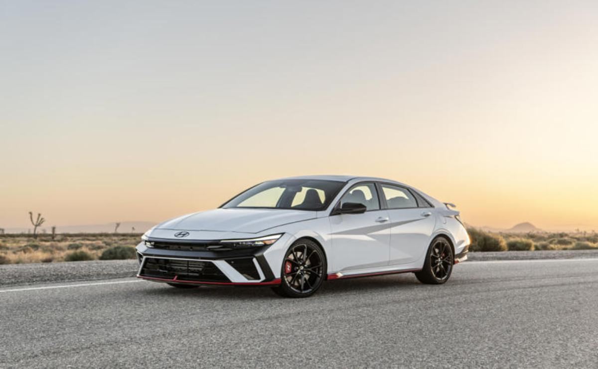 Hyundai Elantra N 2026: ¿La revolución híbrida para el sedán deportivo?
