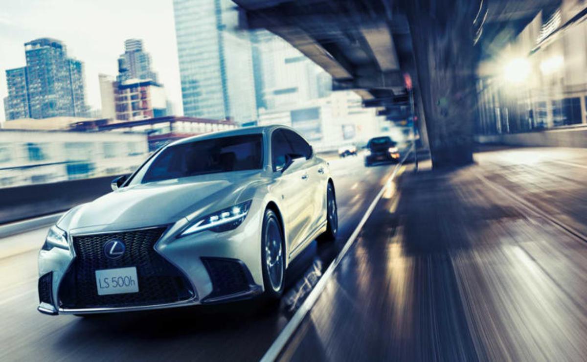 Lexus actualiza ligeramente el LS 2026 mientras su futuro sigue en duda.
