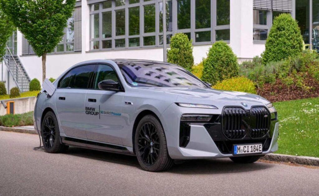 Mercedes Revoluciona la Industria Automotriz con su Batería de Estado Sólido: Un Paso Hacia el Futuro de los Vehículos Eléctricos.