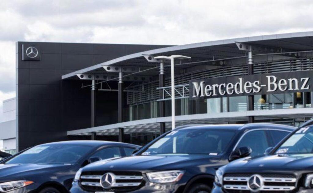 Mercedes-Benz y LG sellan un acuerdo histórico de 10.800 millones de dólares en baterías.