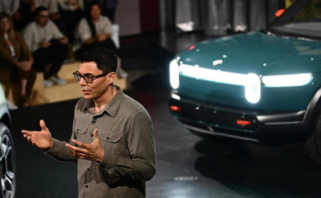 Rivian lanza una advertencia: los coches eléctricos chinos son mejores que los estadounidenses.