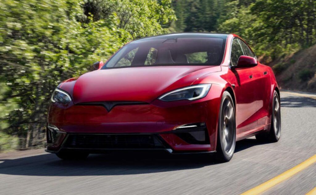 Tesla alcanza su cuota de mercado más baja desde 2017: por qué esto beneficia a los conductores.