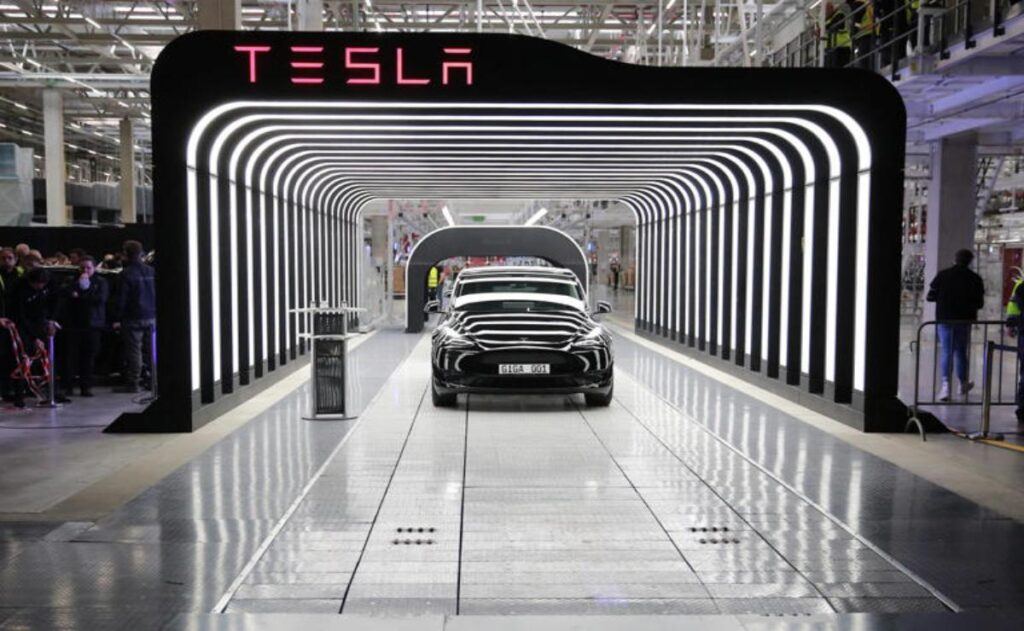 Tesla apuesta fuerte: más producción en Europa mientras pierde cuota de mercado.
