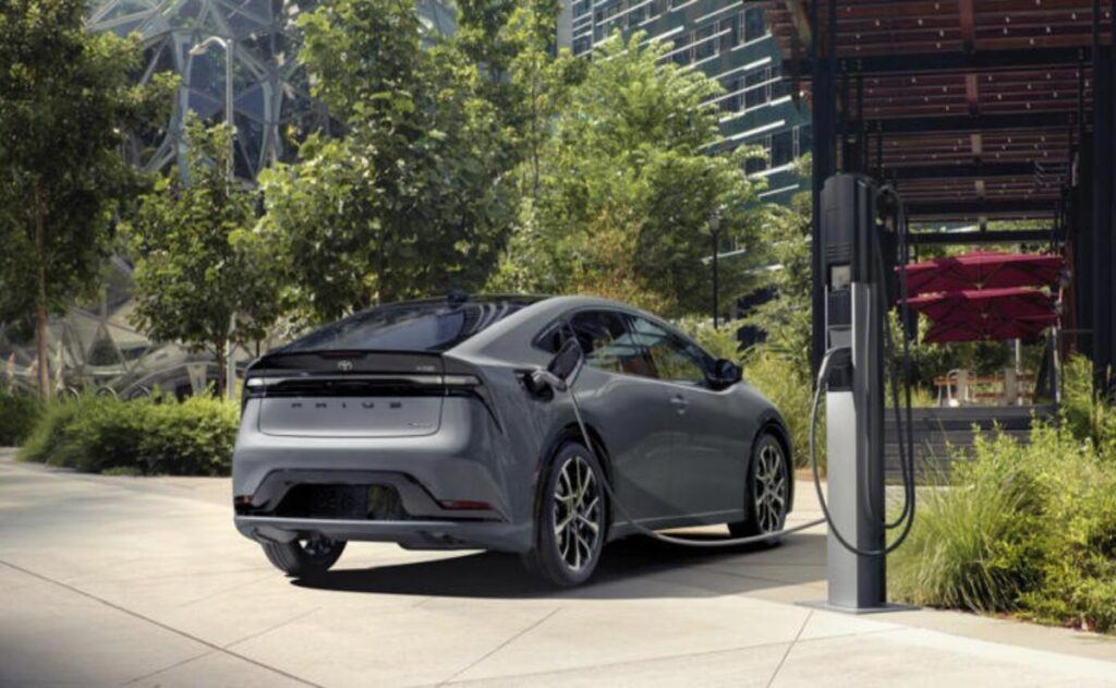 Toyota revoluciona la carga de híbridos enchufables con un enfoque gamificado.