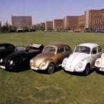 El Volkswagen Beetle es un coche que no solo se destaca por su diseño icónico, sino también por lo sencillo que es repararlo. Su motor trasero refrigerado por aire es fácil de acceder y mantener, lo que lo convierte en el favorito de muchos mecánicos principiantes. El mantenimiento de este clásico es muy directo, y muchas de sus piezas pueden ser actualizadas a versiones más modernas sin perder su esencia. A pesar de ser un coche con componentes obsoletos, existen numerosos distribuidores de piezas y manuales online que facilitan cualquier reparación. Además, no requiere de complicados procedimientos para cambiar el aceite o reparar la transmisión, lo que lo convierte en una excelente opción para quienes buscan un proyecto accesible.