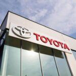 Toyota continúa destacándose en términos de seguridad familiar, y en 2025, mantiene una sólida reputación gracias a modelos como el Toyota Camry, el Lexus NX y la Toyota Tundra, que han recibido puntuaciones de 