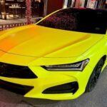 El año 2026 podría ser testigo de la desaparición de algunos modelos que han sido pilares en diversas marcas. El Acura TLX, conocido por su precisión de manejo y un diseño elegante, no ha podido hacerle frente a la ola de SUVs que dominan el mercado. Con Acura apostando fuerte por los crossover eléctricos, el TLX probablemente será una de las bajas más sonadas de la marca. Su partida marca el final de una era para una berlina que, aunque querida, ha perdido la batalla contra las tendencias actuales.
