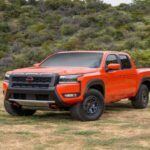 La Nissan Frontier 2026 es como un teléfono móvil de los 2000’s, con una actualización superficial pero sin mejoras reales. A pesar de un 