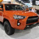 La Toyota 4Runner se ha consolidado como una de las SUV más confiables en el mercado, especialmente para aquellos que buscan durabilidad a largo plazo. Con una sólida estructura y una mecánica sencilla, el 4Runner destaca por su capacidad de resistir el paso del tiempo, manteniéndose funcional a pesar de las adversidades. Aunque algunos modelos han presentado fallas menores, su historial general ha sido de fiabilidad y resistencia, convirtiéndola en una opción ideal para quienes desean un vehículo que no los deje tirados.