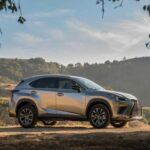 Puntuación de fiabilidad: 88/100
El Lexus NX 2021 se posicionó rápidamente como una excelente opción dentro del segmento de los SUV compactos de lujo. Con tecnología moderna y un diseño más estilizado, el NX ofrece una fiabilidad a prueba de balas, típica de la marca Toyota.

El NX 2021 sobresale por su eficiencia de combustible, calidad de construcción y características de seguridad estándar. Aunque el espacio en los asientos traseros puede ser limitado en comparación con otros competidores, este SUV compacto ofrece una experiencia premium sin comprometer la fiabilidad que los compradores esperan de Lexus.