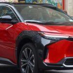 El Toyota bZ4X, pieza central de la estrategia eléctrica de Toyota, muestra problemas de confiabilidad preocupantes. Los desafíos de lanzar un vehículo eléctrico nuevo incluso para marcas consolidadas quedan reflejados en las quejas de los primeros usuarios y en la necesidad de ajustes técnicos continuos.