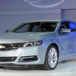 El Chevrolet Impala es una excelente alternativa si buscas un sedán mediano con amplio espacio interior y una conducción cómoda. Por menos de $10,000, puedes obtener un motor V6 potente y excelentes puntuaciones de seguridad, lo que lo convierte en una opción muy competitiva en el mercado de autos usados. Si bien no es el modelo más popular en su categoría, el Impala ofrece una gran relación calidad-precio y es ideal para aquellos que buscan un sedán confiable y espacioso.