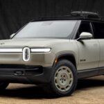 El Rivian R1S Premium es otro modelo de gran lujo y rendimiento. Con un precio de 107,700 dólares, este SUV eléctrico cuenta con una configuración de cuatro motores eléctricos que producen 783 kW (1050 hp), permitiéndole una aceleración de 0-100 km/h en menos de 3 segundos. Aunque actualmente solo está disponible en EE. UU., Rivian planea expandir su gama con versiones más asequibles, como el R2 y el R3, que se espera que lleguen a Europa en el futuro cercano.