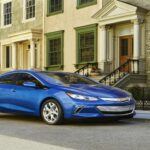 El Chevrolet Volt es una de las opciones híbridas más destacadas para quienes buscan ahorro de combustible sin sacrificar el rendimiento. Con una autonomía eléctrica de hasta 80 kilómetros antes de que se active el motor de gasolina, es perfecto para quienes hacen trayectos cortos. Por un precio cercano a los $10,500, el Volt ofrece una opción única en el mercado, combinando lo mejor de un vehículo eléctrico con la fiabilidad de un motor a gasolina. Ideal para quienes tienen conciencia ecológica y buscan reducir su gasto en gasolina.