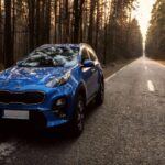 Con una puntuación de confiabilidad de 89/100, el Kia Sportage 2020 es un SUV compacto que ha ganado popularidad por su motor potente y silencioso. A pesar de su precio de 15,000 dólares, ofrece características tecnológicas avanzadas como asistencia por voz, comparable a las opciones más nuevas del mercado. Su manejo es suave, y la calidad de sus materiales asegura que se mantenga en excelentes condiciones a lo largo del tiempo. Es una opción ideal para aquellos que buscan un vehículo con buen desempeño y modernidad a un precio razonable.