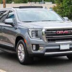 El GMC Yukon XL ocupa el cuarto lugar con una esperanza de vida de 252,360 millas. Este SUV destaca por su excelente combinación de fiabilidad y confort. Con un motor potente y una suspensión bien afinada, el Yukon XL es ideal para quienes necesitan una gran capacidad de carga, pero sin sacrificar el confort en el camino. Además, su interior espacioso y sus características de lujo hacen que este vehículo sea un excelente compañero de viaje durante muchos años.