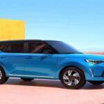 Precio base: $19,800
El Kia Soul 2025 se distingue por su diseño audaz y su espacioso interior, con un precio base de $19,800. Ofrece un excelente espacio de carga, una pantalla táctil de 8 pulgadas y una garantía sólida, lo que lo convierte en una opción versátil para las familias.

Con su estilo divertido y características prácticas, el Soul es ideal para viajes de fin de semana o desplazamientos diarios. Su manejo ágil y su cabina espaciosa lo convierten en el favorito de los compradores conscientes del presupuesto que buscan un coche único y funcional.