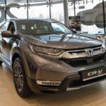 Aunque Honda tiene una sólida reputación en cuanto a seguridad, el Honda CR-V Hybrid ha sido incluido en la lista de los vehículos más peligrosos. Según los mismos estudios, el CR-V Hybrid tiene una tasa de 13.2 fatalidades por mil millones de millas recorridas, lo que es más de 4.5 veces la media nacional de cualquier vehículo. Esto es sorprendente, ya que el CR-V ha sido un favorito de muchos conductores gracias a su fiabilidad y eficiencia de combustible. Sin embargo, factores como su peso y la combinación de tecnología híbrida pueden haber influido en esta estadística preocupante.