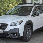 El Subaru Outback es mucho más que un simple SUV, es un estilo de vida. Ideal tanto para acampadas como para desplazamientos urbanos, este modelo puede resistir más de 200,000 kilómetros sin problemas. Su tracción integral y su eficiencia de combustible lo hacen perfecto para aventuras off-road y viajes por caminos difíciles. Además, su interior espacioso proporciona suficiente espacio para todo tu equipo, desde maletas hasta equipo de camping. Si eres un amante de la naturaleza y los viajes largos, el Subaru Outback es el SUV que no puede faltar en tu lista, ofreciendo una mezcla perfecta de fiabilidad y practicidad.