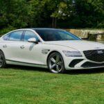 El Genesis G80 2025 ha sido diseñado para maximizar la durabilidad, comenzando con una nueva plataforma y una construcción de aluminio que prioriza la integridad estructural. Este modelo no solo se centra en ofrecer un estilo deportivo, sino también una tecnología avanzada de seguridad que contribuye a su longevidad. La tecnología de suspensión proactiva puede detectar baches y suavizar el viaje, evitando daños innecesarios.