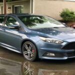 El Ford Focus es generalmente considerado un coche fiable, pero los mecánicos advierten que los modelos fabricados entre 2012 y 2014 presentan una serie de fallos mecánicos. Estos incluyen problemas con la transmisión, la suspensión y el sistema de dirección, lo que puede generar costosos arreglos. Si bien la marca es conocida por su fiabilidad, estos modelos en particular deberían ser evitados.

Puntos débiles: Problemas con la transmisión, suspensión y dirección.
Consejo: Opta por modelos más recientes o anteriores a estos años.