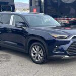 Un SUV espacioso y de lujo a un precio razonable

El Hyundai Palisade continúa ganando popularidad por su combinación de lujo, espacio y tecnología avanzada. En 2025, este SUV se posiciona como una opción ideal para familias grandes que buscan un vehículo cómodo, pero sin el precio exorbitante de otros SUV de lujo. Su diseño elegante, el interior de alta calidad y las características de seguridad avanzadas hacen del Palisade una excelente elección. Además, su motor eficiente y sus opciones de tracción total le brindan una conducción suave y confiable.
