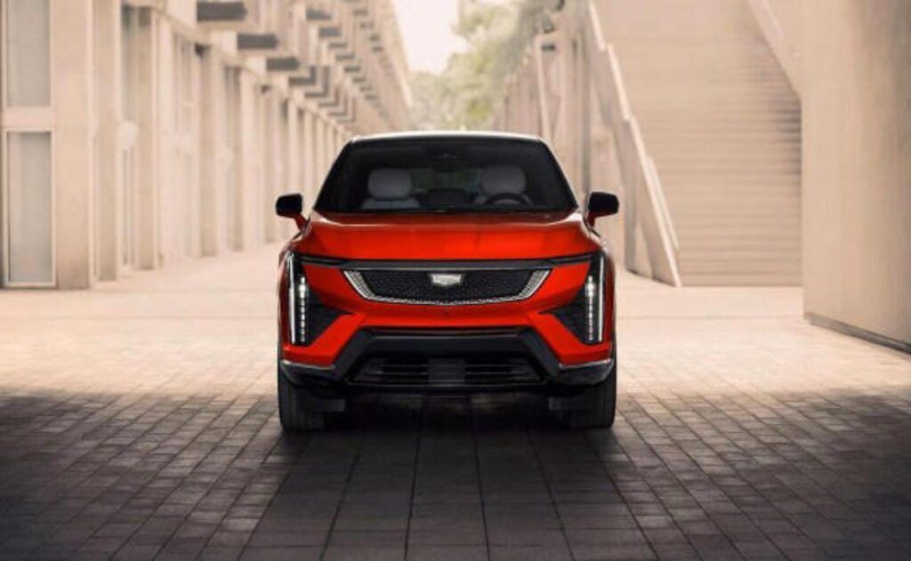 Cadillac marca un hito en el mercado eléctrico con el Optiq-V 2026 y su puerto de carga único.